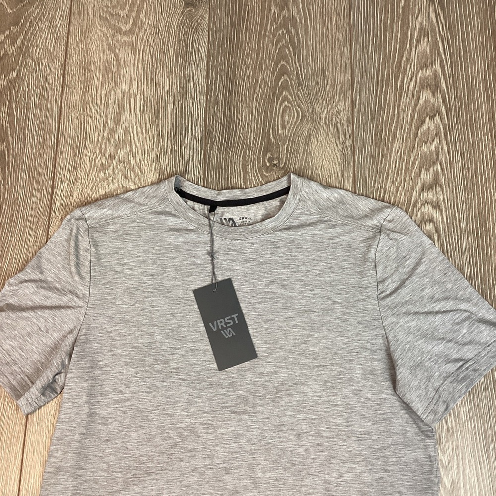 VRST Core Tee Tshirt Men's S Silver‎ Shadow Heather Gray Active